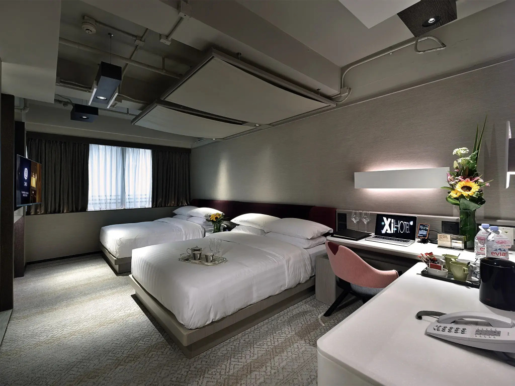 Xi Hotel