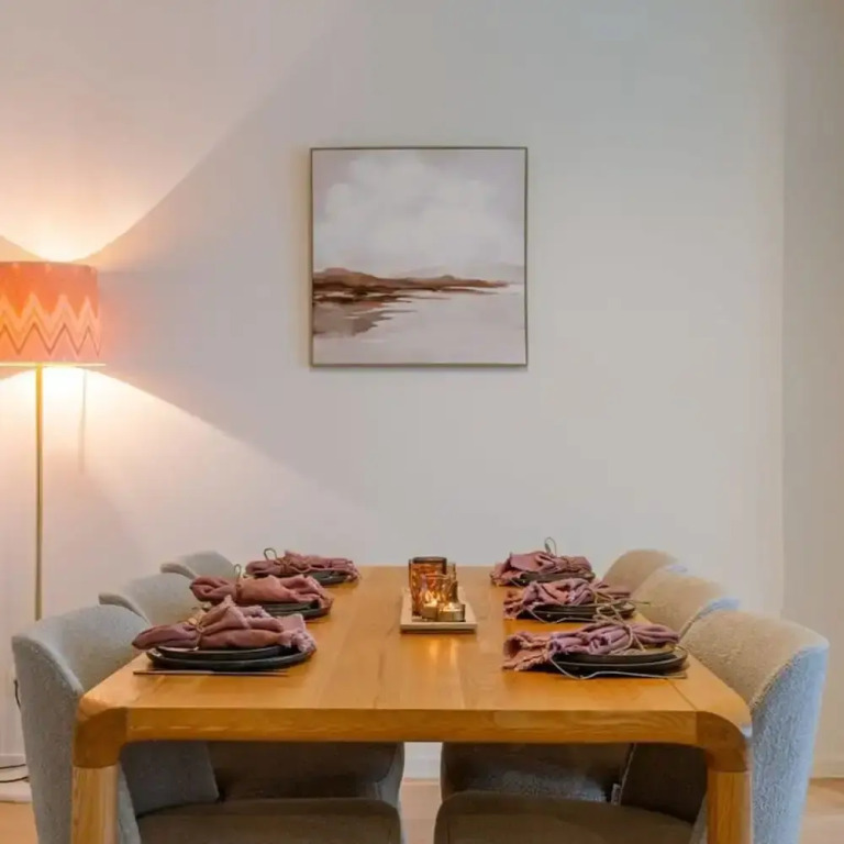 Luminous Family Apartment With Magnificent View