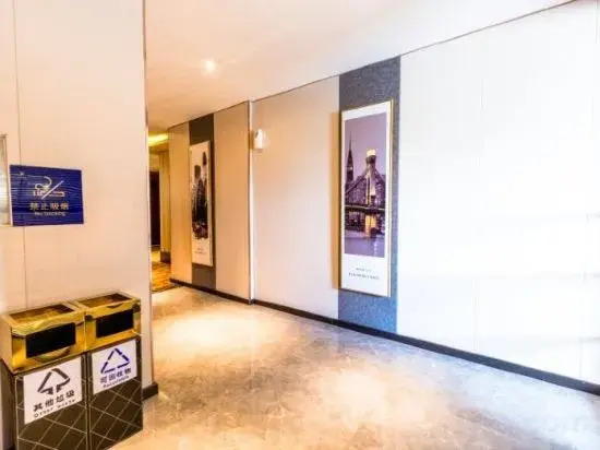 Super 8 Select Hotel