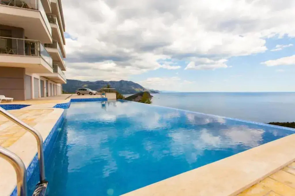 Tophill Altezza-13 - best view and pool