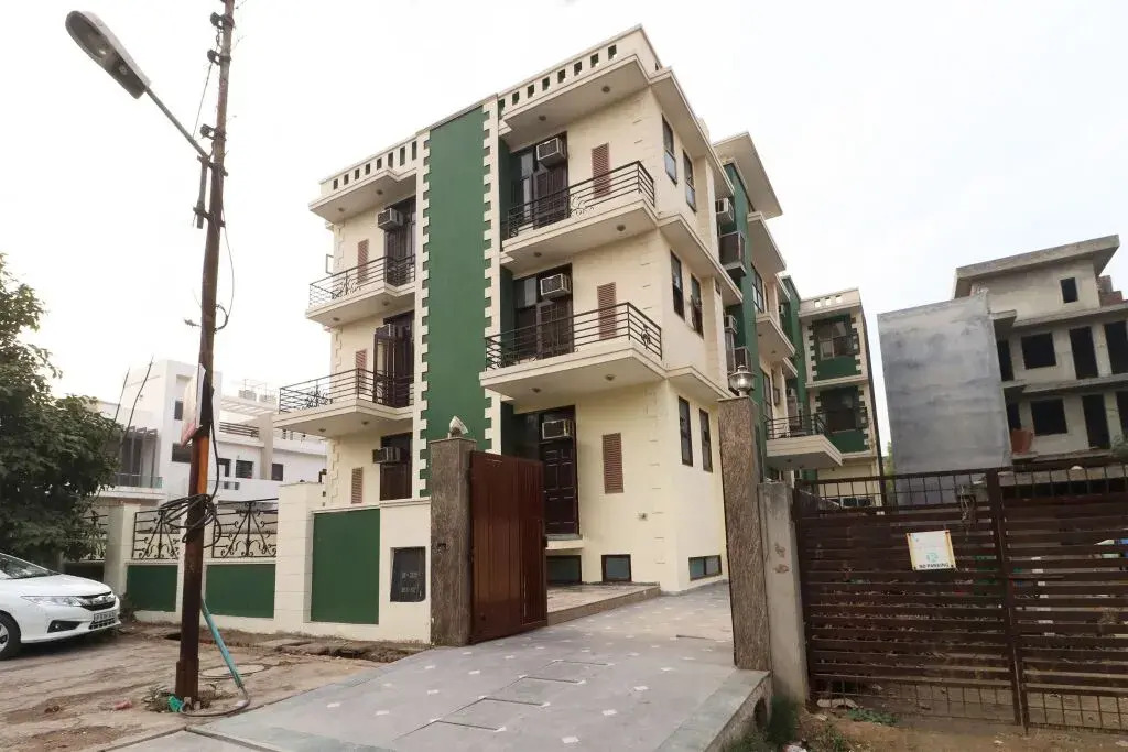 Vashu Residency By OYO Rooms