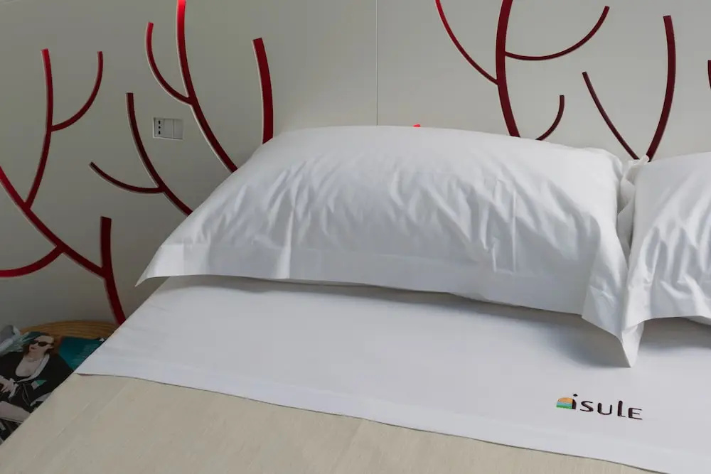 Isule Rooms & Breakfast