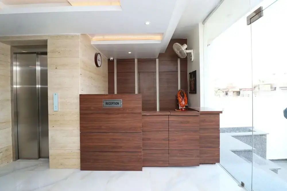 Capital O 30624 Hotel Triton