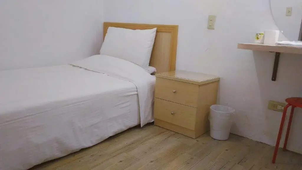 Chia Rong Hostel