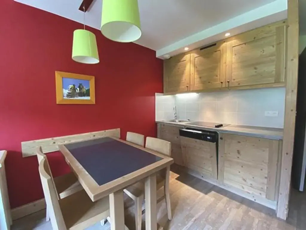 Appartement La Tania, 2 pièces, 5 personnes - FR-1-513-78