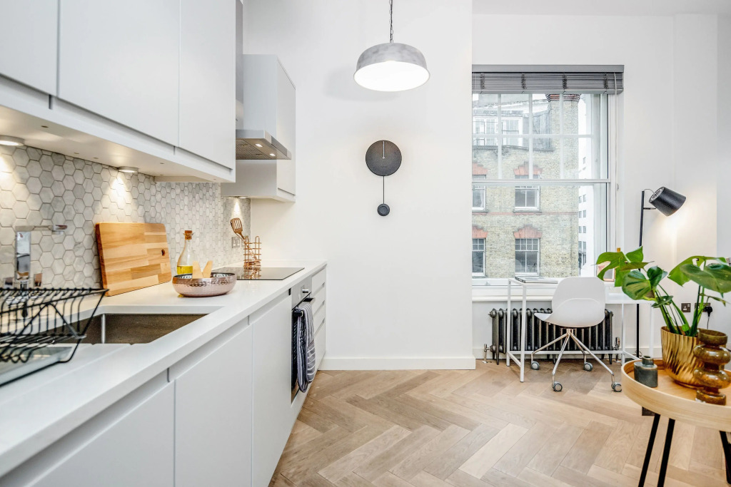 Lumina House - Fitzrovia - by Frankie