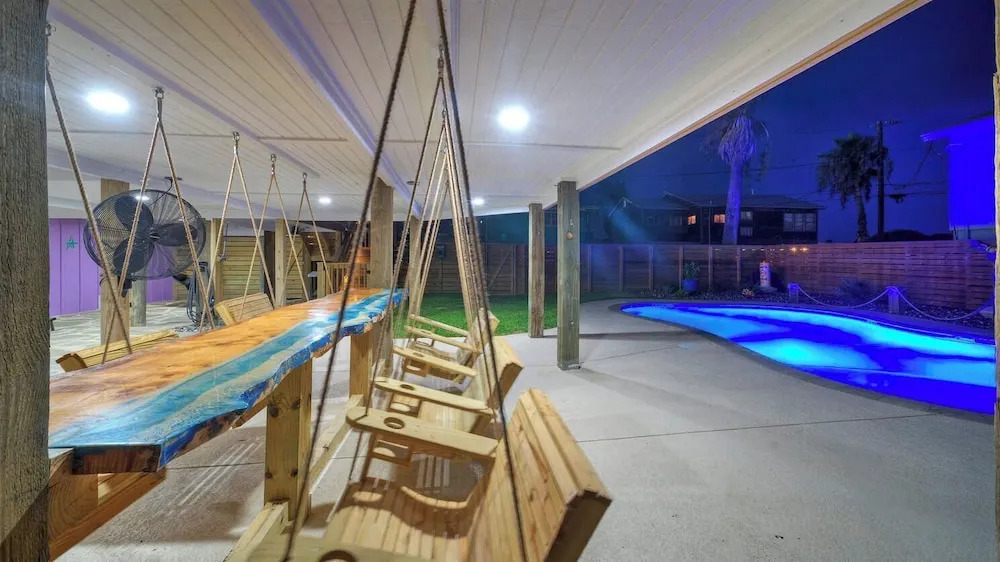Barefoot & Salty by Avantstay Private Pool