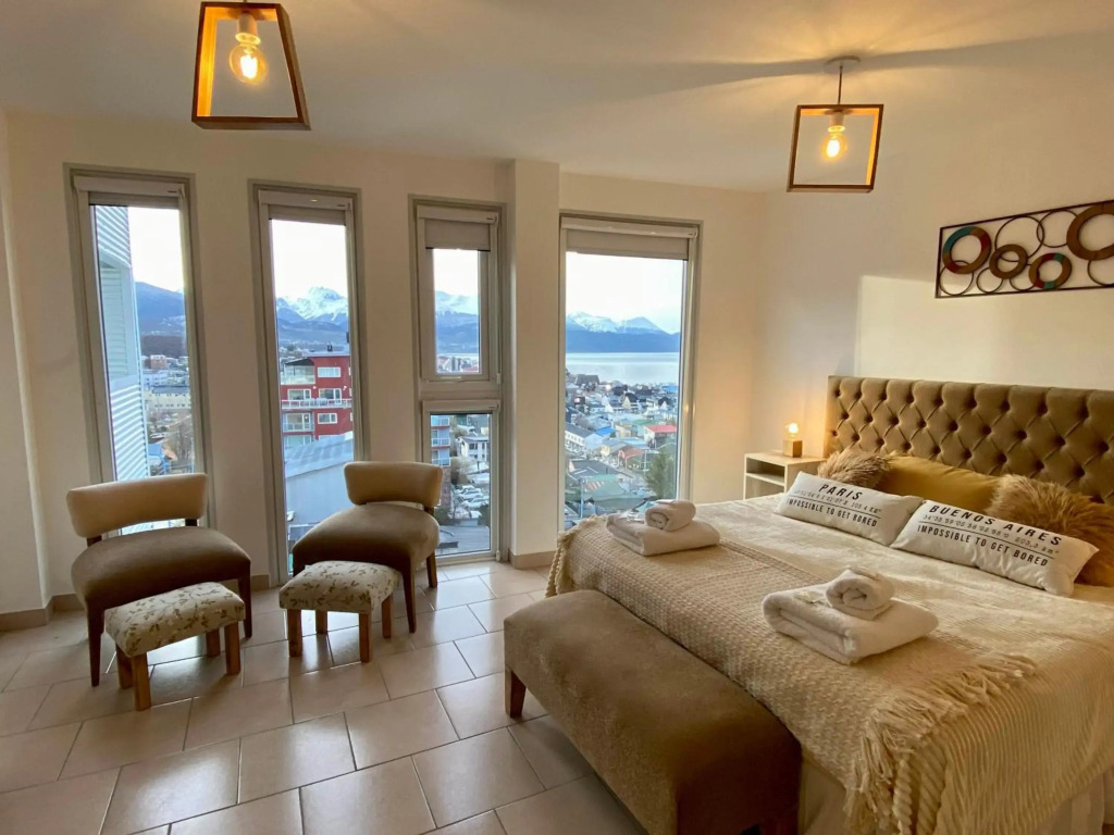 Infinity View Pent House I