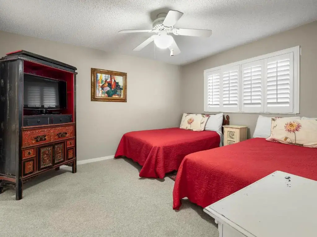 Hibiscus 301-A, 2 Bedrooms, Ocean Front, 3 Pools, Sleeps 6, Pet Friendly
