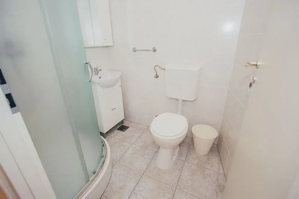 Apartments and Rooms Ille