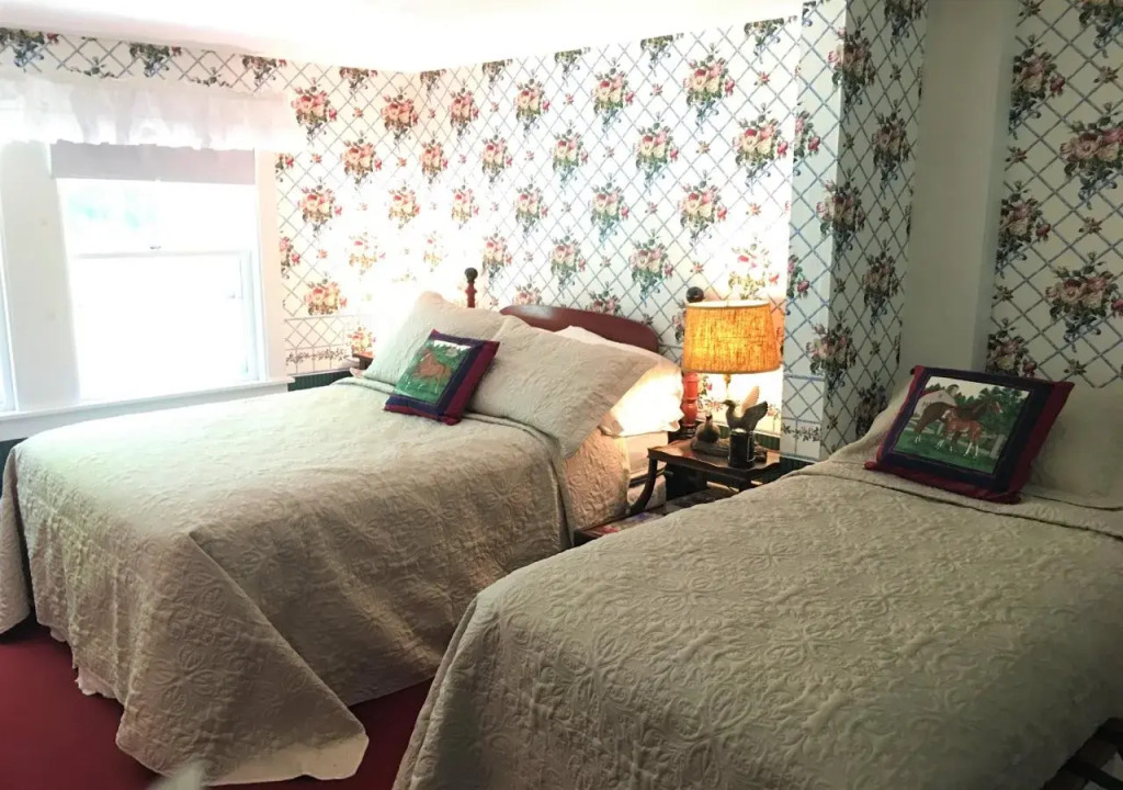 Center Lovell Inn