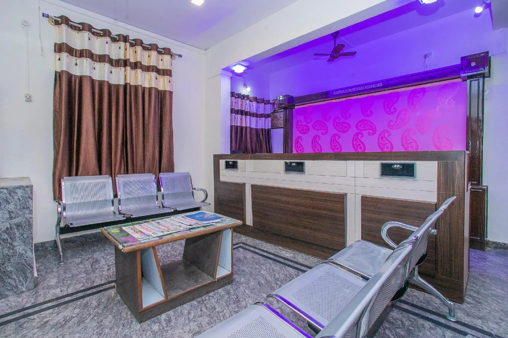 OYO 26817 GKS Residency