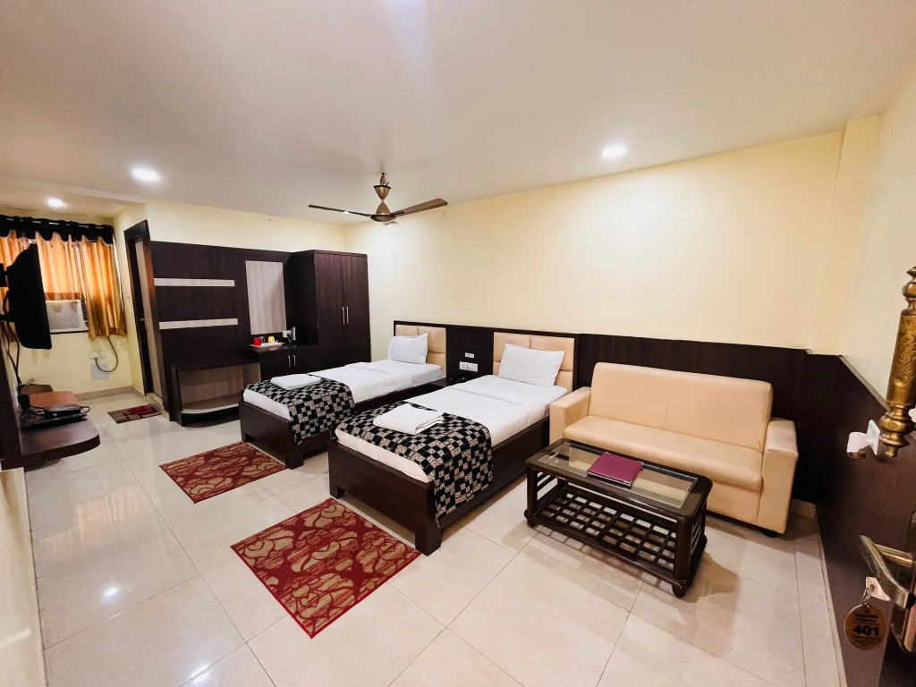 Sarojinee Residency