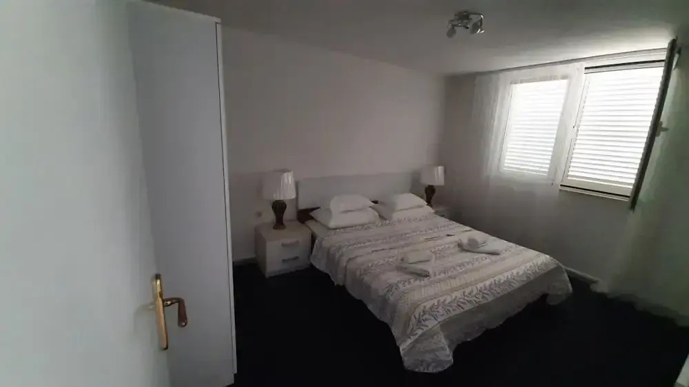 Apartments Lapa