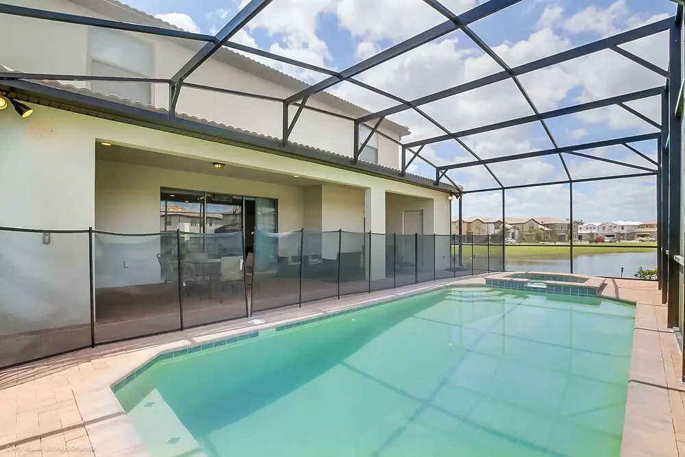 Windsor at Westside - 8817 Macapa Drive