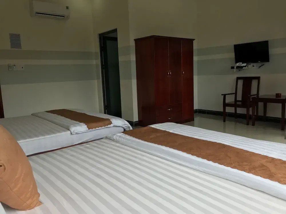 Quang Vinh Hồ Tràm