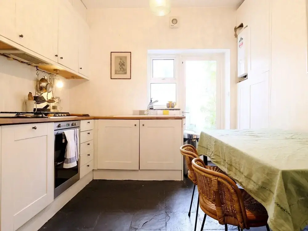 Bright and Modern One Bed in Central London