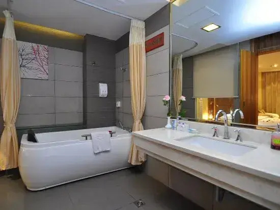 Qujing Yishi Yihe Hotel (Cuifeng Road, Qilin District)