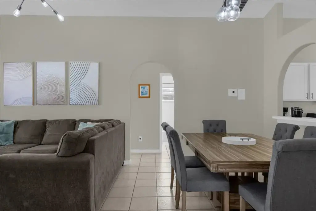 3 Bedrooms 2 Bathrooms Indian Creek 2559 Bc