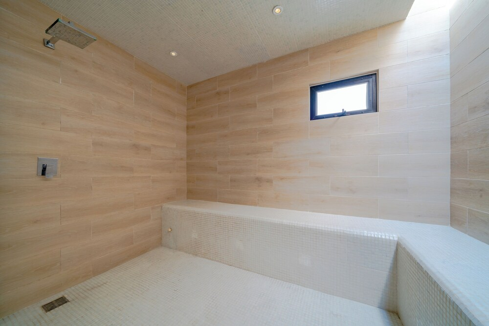 2 Bedroom Condo - Rooftop Pool Opal 405