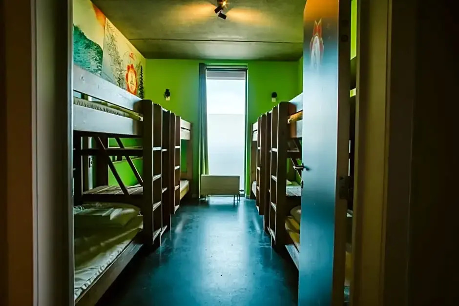 Lakeside Paradise Sleep Inn Hostel