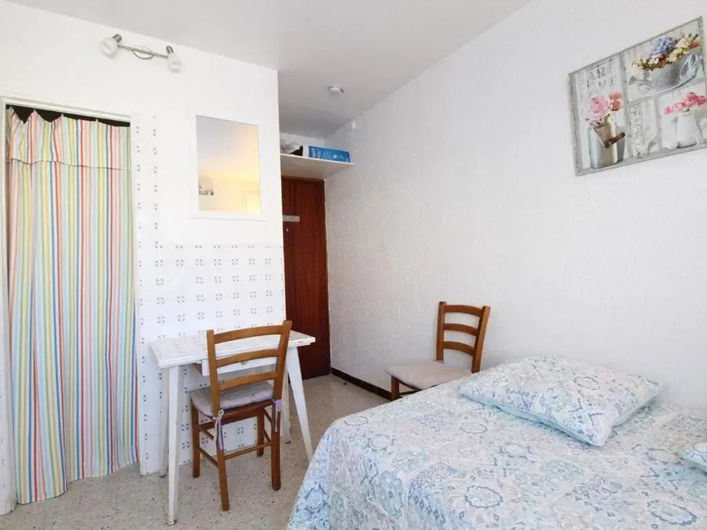 Appartement Balaruc-les-Bains, 1 pièce, 1 personne - FR-1-553-32