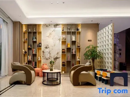 Lisilai Hotel (HSBC Plaza)