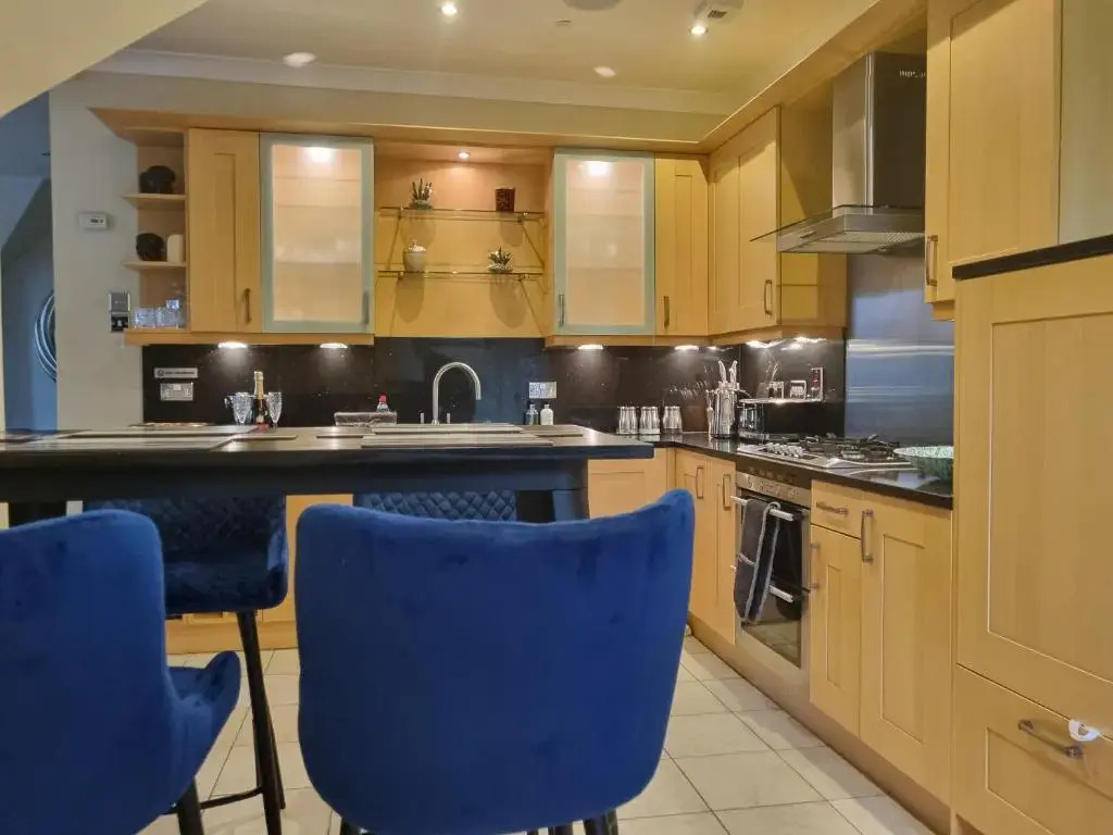 DOLLARBEG CASTLE - The Tower - Luxury Apartment