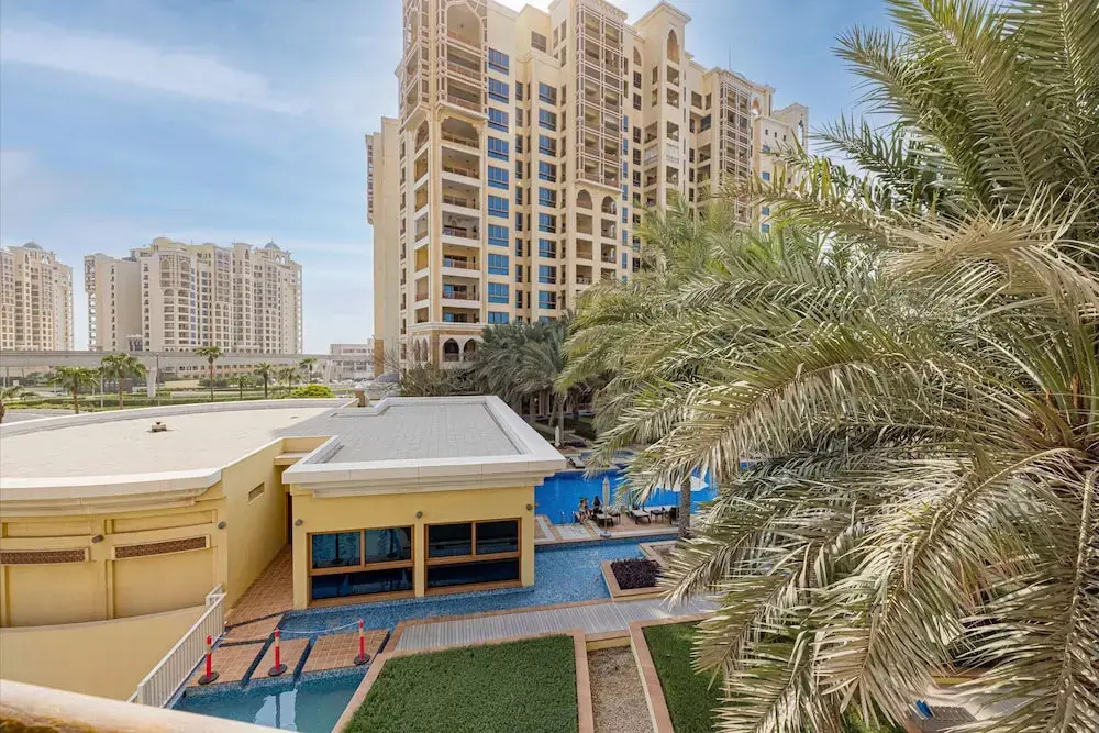 Large Terrace and Pool View - 2 Br - Next to Mall