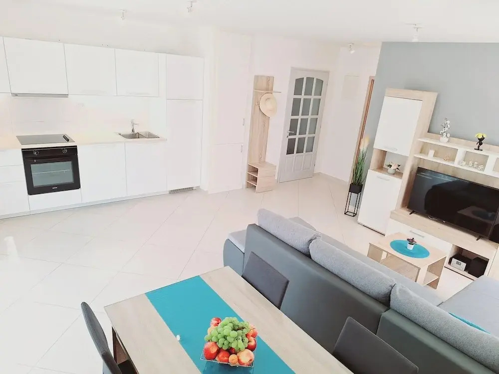 Modern Apartment in Kastel Stafilic With Fenced Garden