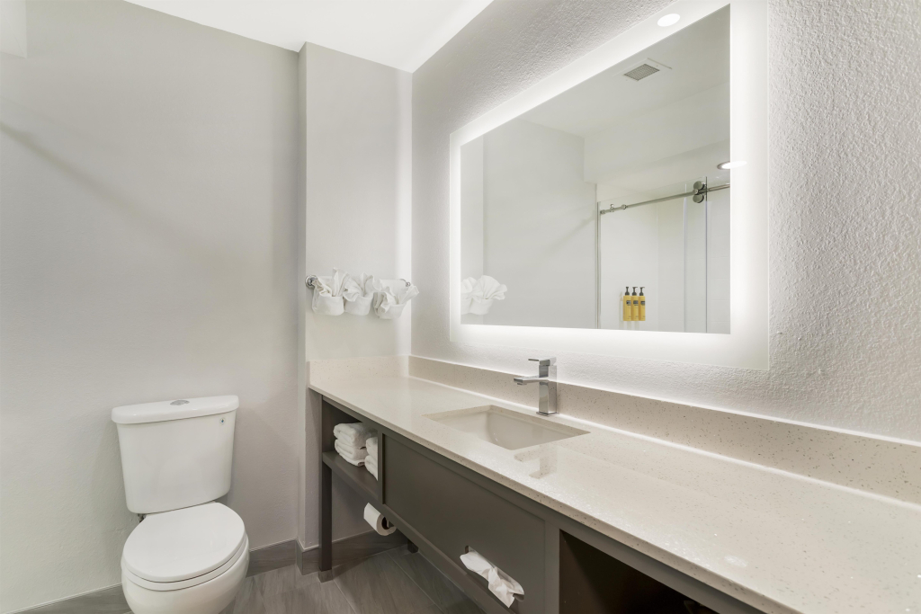Best Western Plus First Coast Inn and Suites