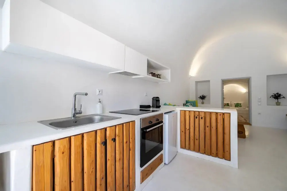 Fertimo Suites - Authentic Cave Homes with Private Hot Tub