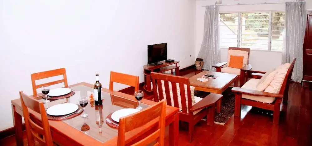 Lush Gardens Apartment 2