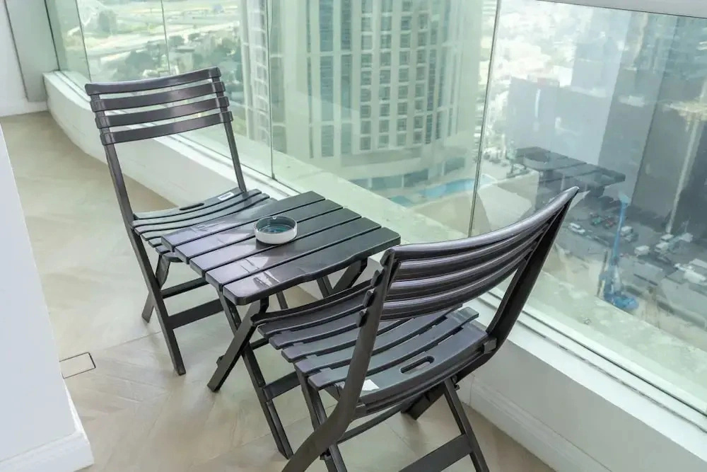 A Fabulous 1 Bedroom Apartment in Marina Pinnacle