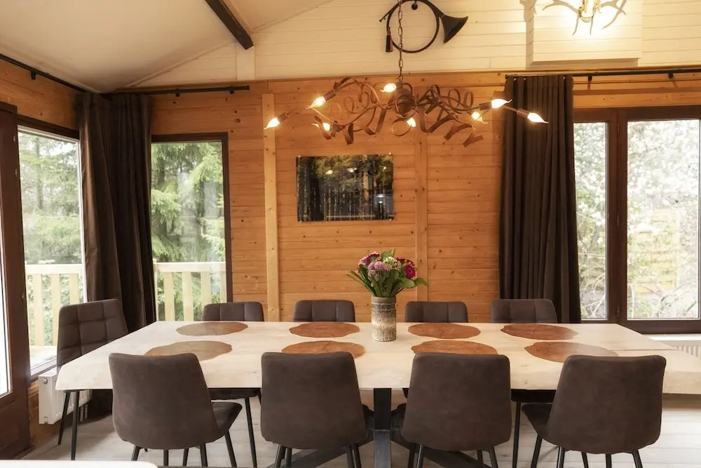 Cosy Chalet in Odeigne with Hot Tub