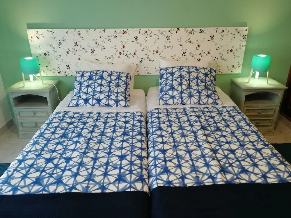 Ocean's 7 - Lagos Guest House