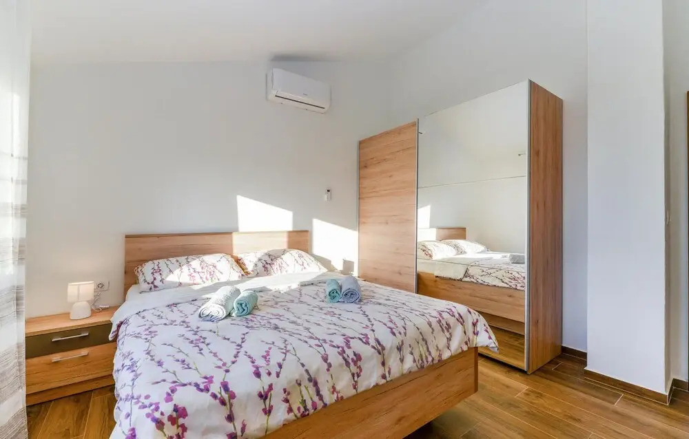 Gorgeous Home In Rovanjska