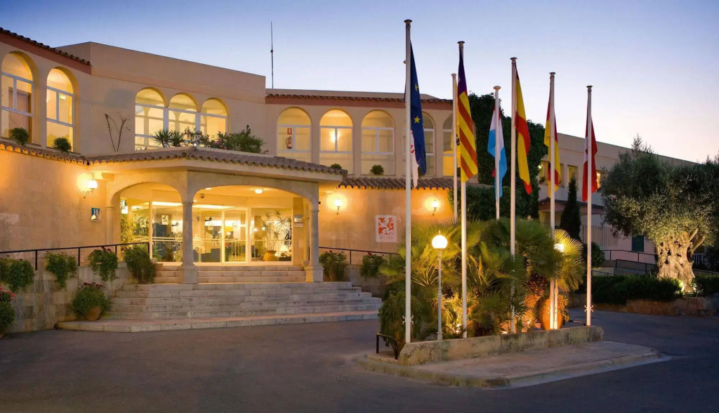 Universal Grand León & Spa