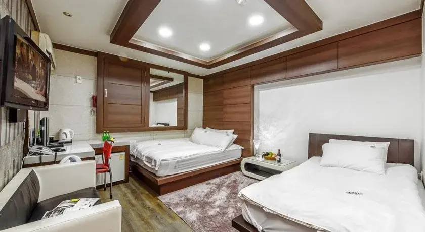 MK Hotel