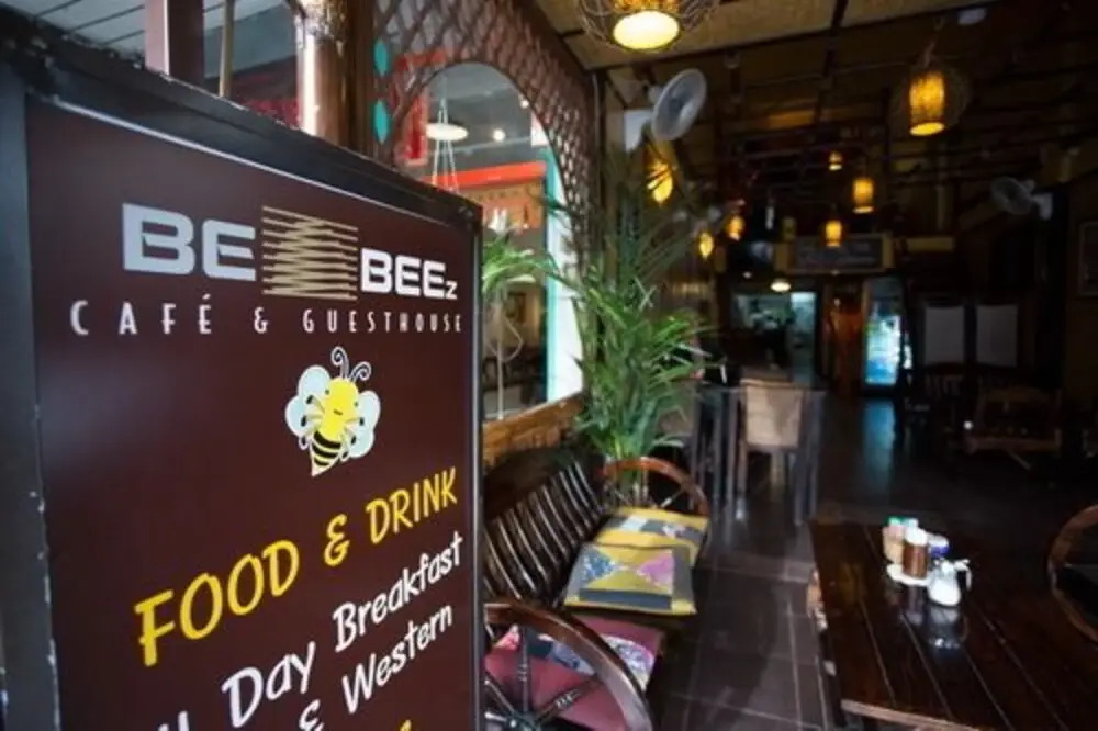 Be Beez Cafe and Guesthouse