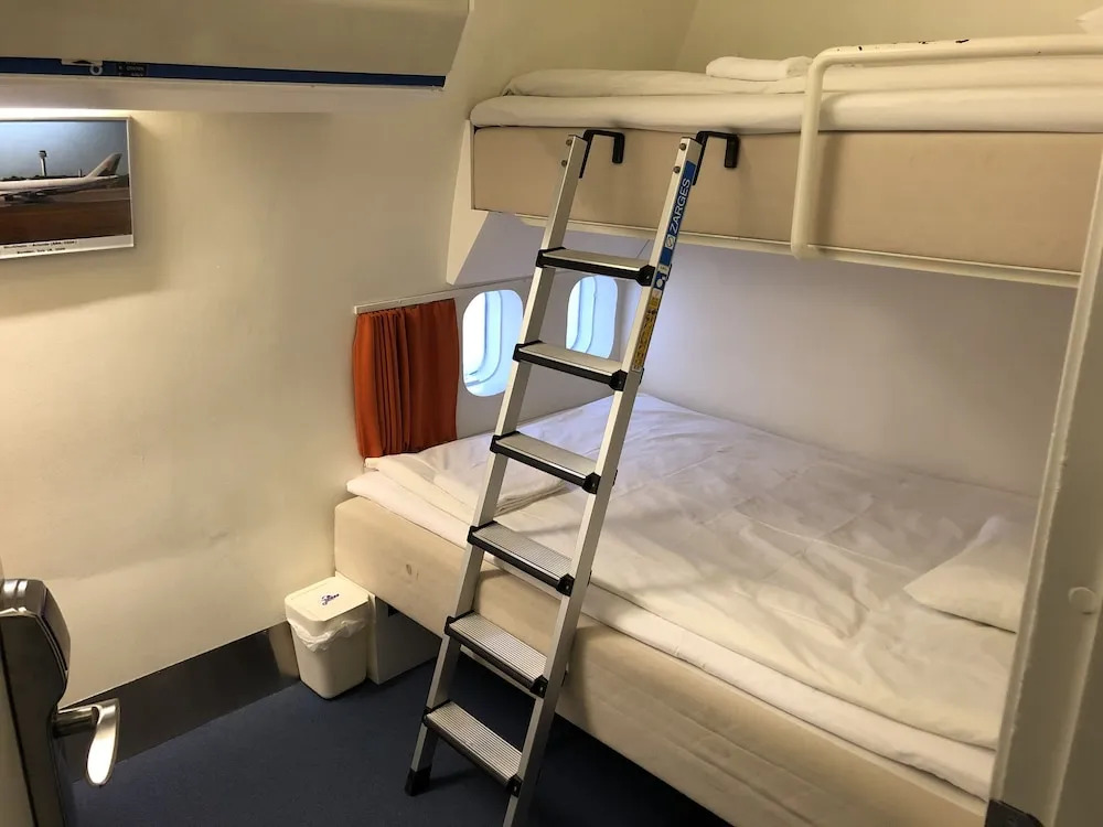 Jumbo Stay - Hostel