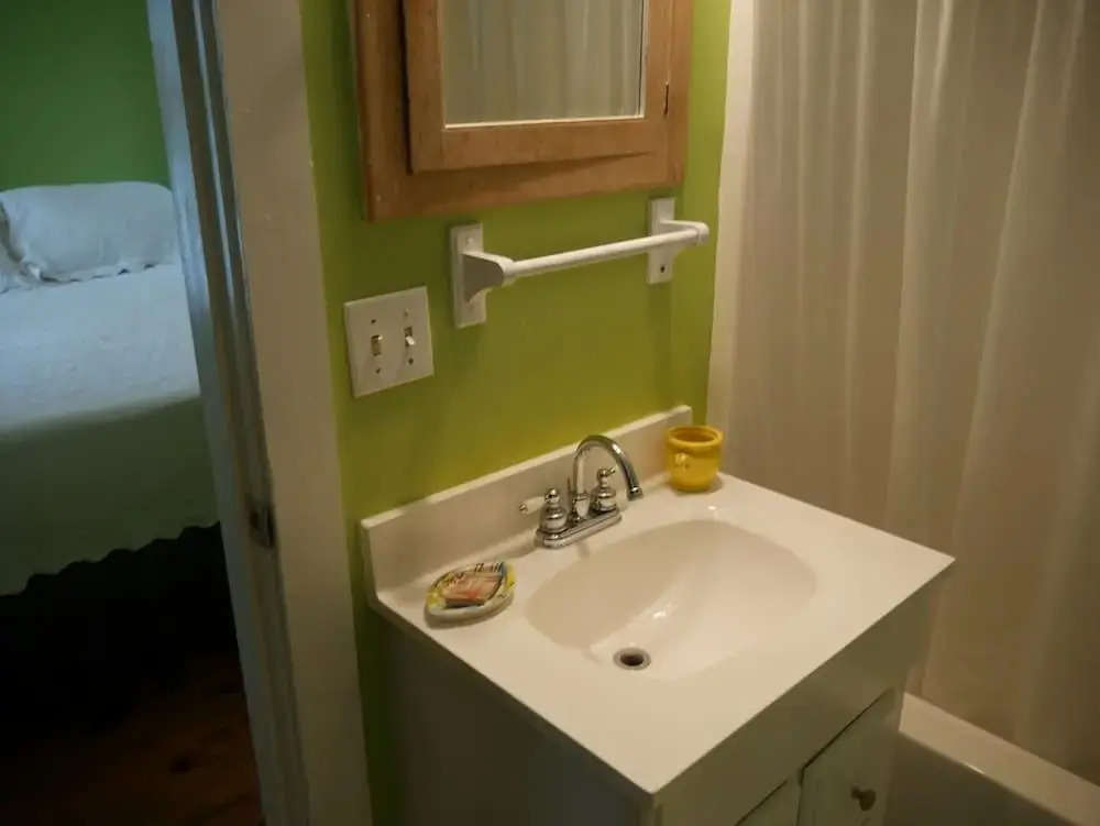 Plum Crazy Up - 2 Br Townhouse