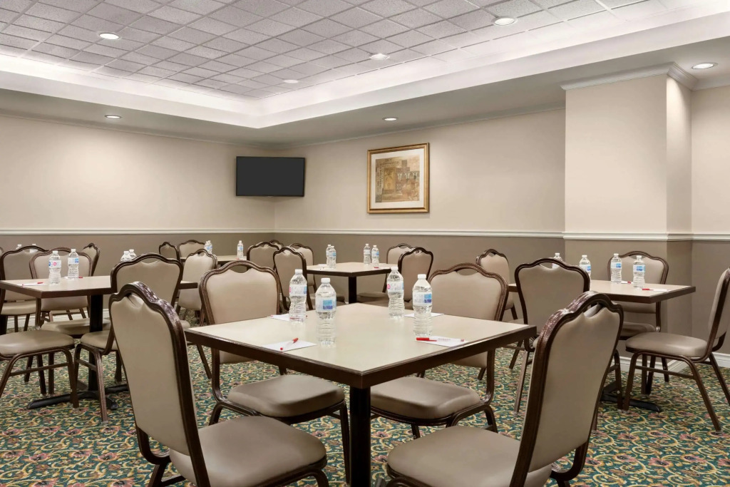 Ramada By Wyndham Niagara Falls near the Falls