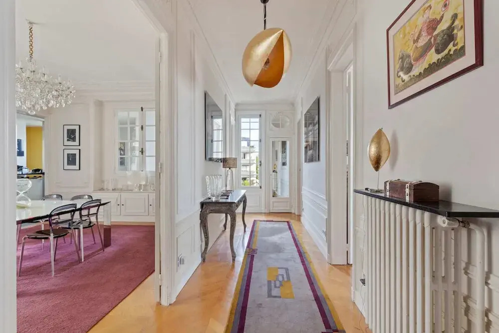 Beautiful Lavish Apartment for 6 in Paris VII by Guestready