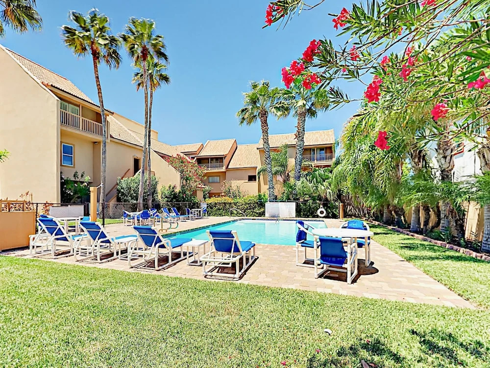 W Red Snapper Condo #111 2 Bedrooms 2 Bathrooms Condo