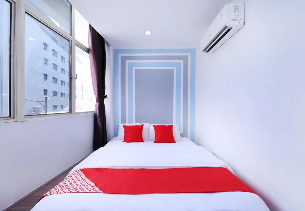 OYO 330 Cchinee Hotel