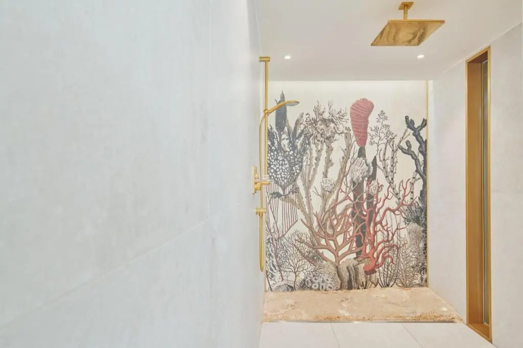 Le Meridien Lav Split
