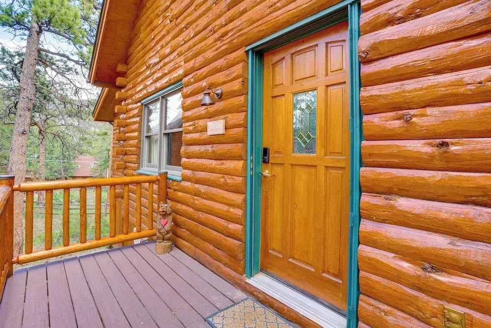 Picturesque Log Cabin in Estes Park: 9 Mi. to Rmnp