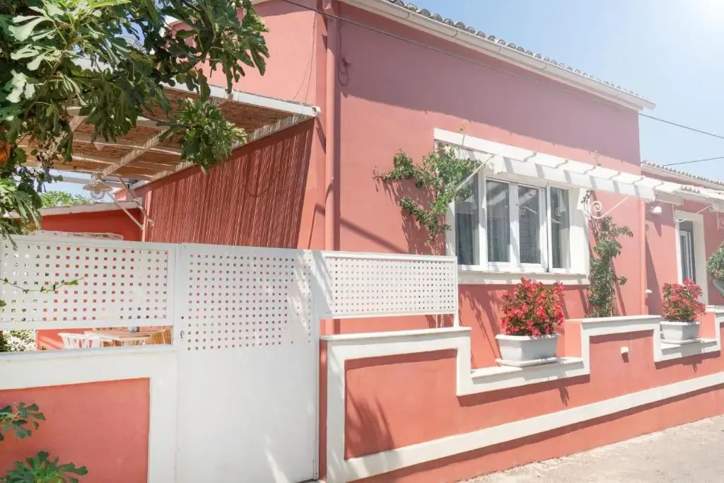Lefko’s house- Contemporary, fully renovated house