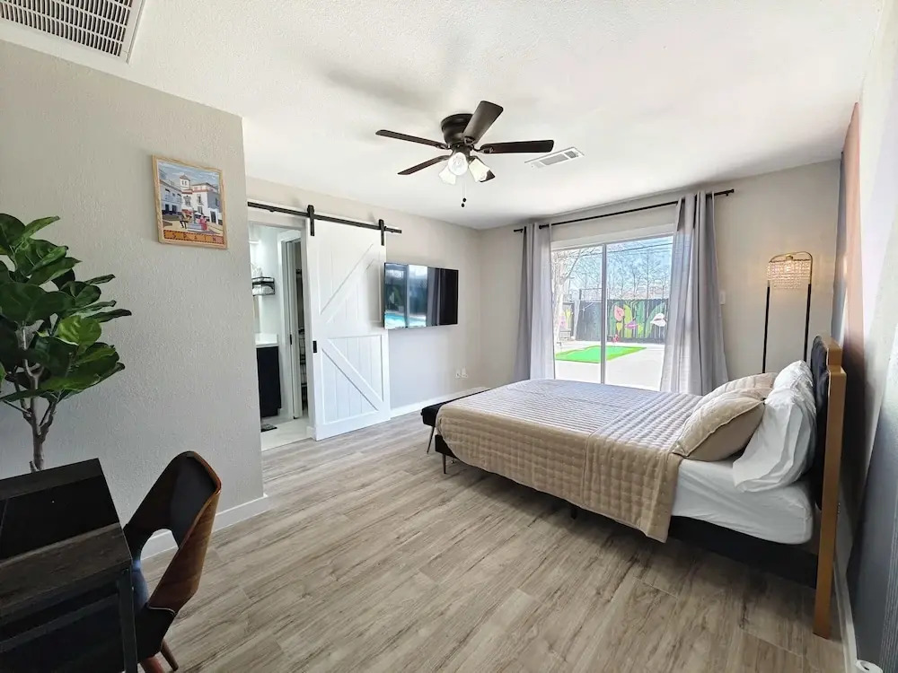 Sageview Cottage 4 BDR w/ Pool, Pet Friendly!